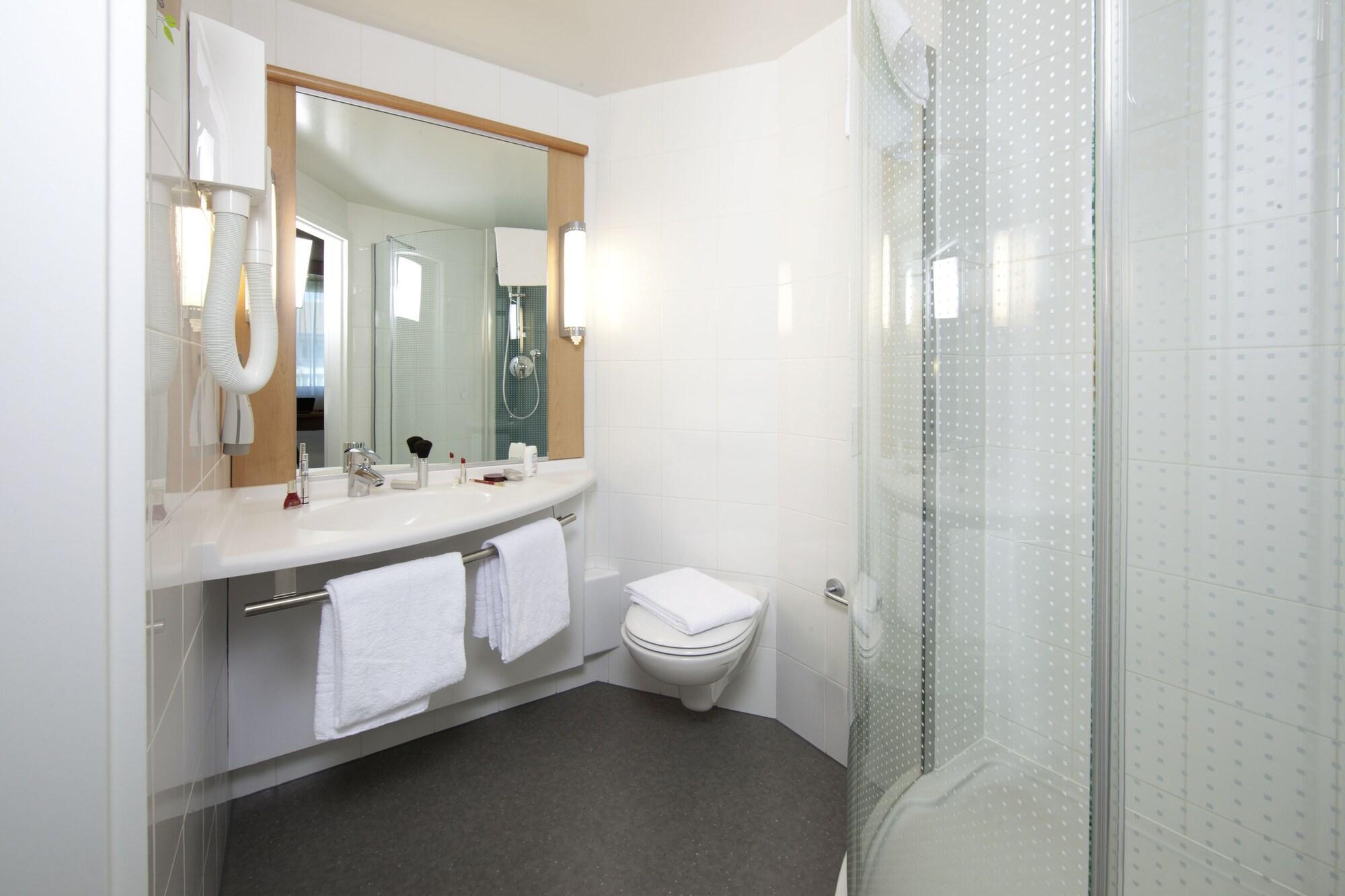 Ibis Bulle - La Gruyere Swiss Bike Hotel Exteriör bild